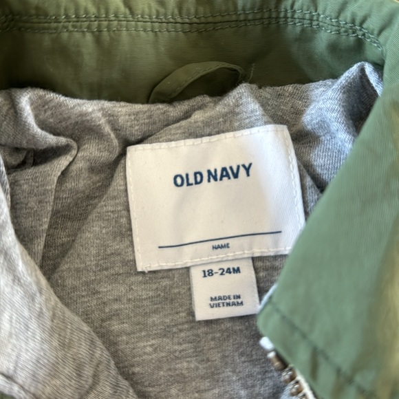 2 great light weight old navy jacket!!! One with a hood! - Picture 3 of 9